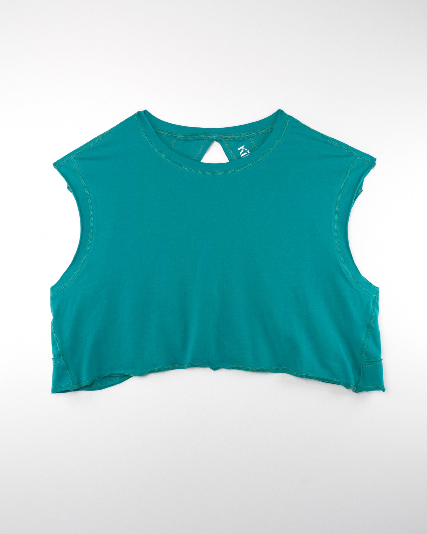 BACK O OPEN CROPPED T SHIRT